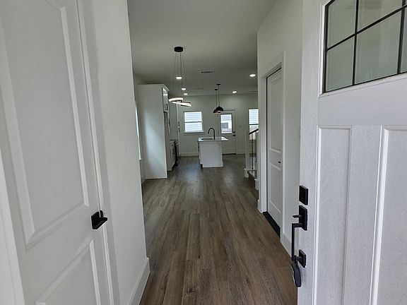 3rd image of 1407 Odd Fellow St