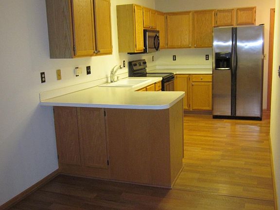 4th image of 4030 Crystal Cir #121