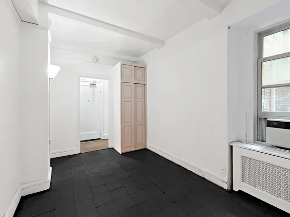 35 West 9th Street image 9 of 10