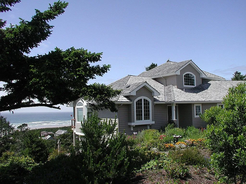 3814 NW Shore View Dr photo 1