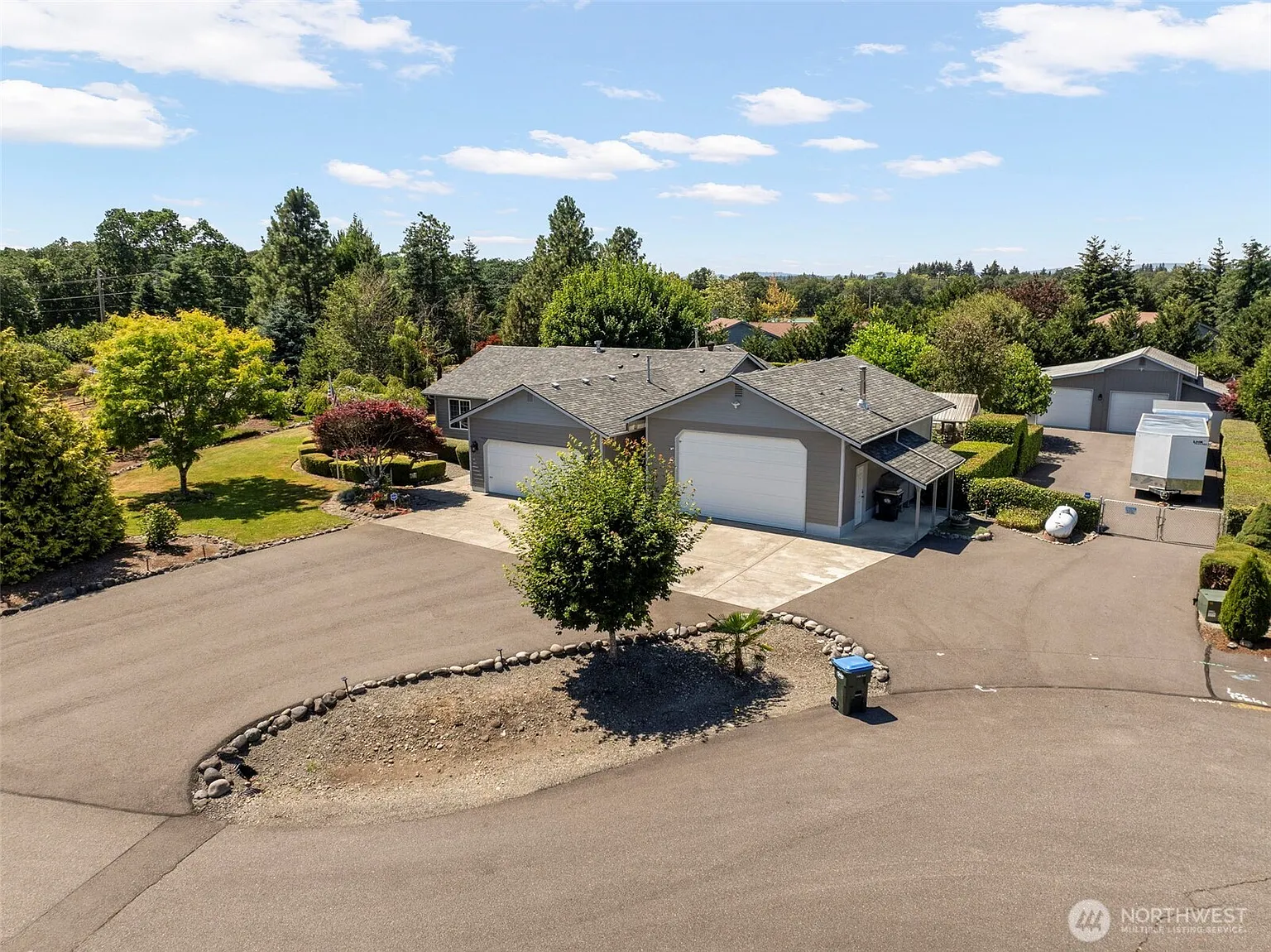 17947 Reynoldson Court SW photo 1