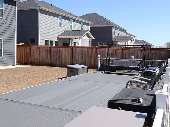 4th image of 232 Roderick Ln