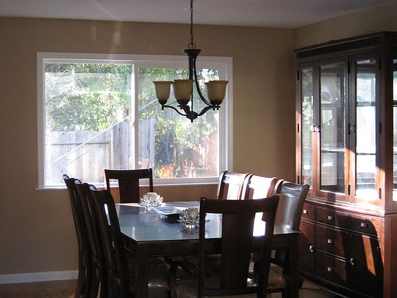 Spacious Dining Room