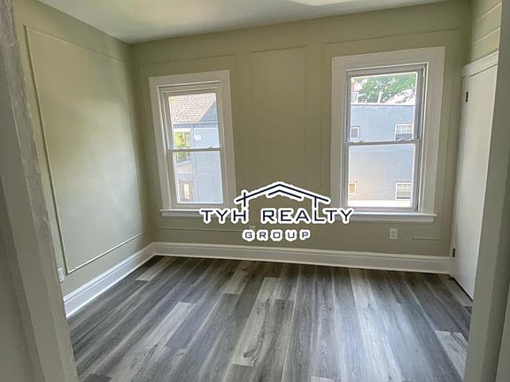 4th image of 122 N 15th St #2
