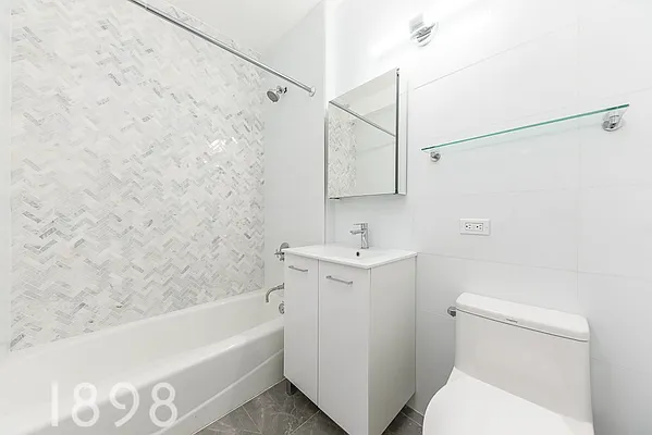 Rented by A&E Real Estate Management | media 16