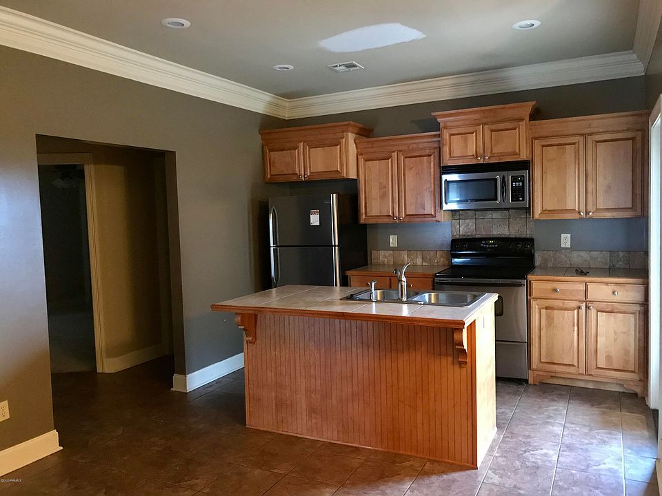 106 Legend Creek Dr, Youngsville, LA 70592 Zillow