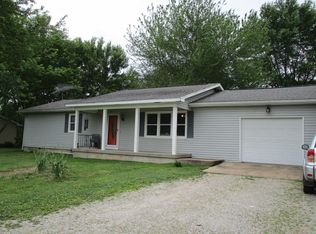 711 Ridgeway Dr, Mountain View, MO 65548