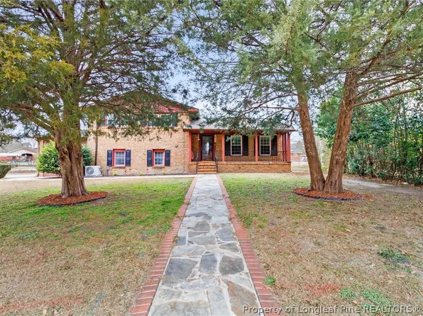 612 Freda Ct, Spring Lake, NC 28390