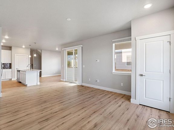 5th image of 6037 Denys Dr