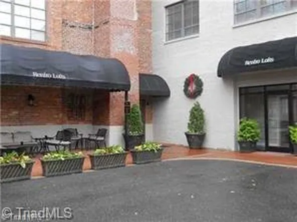 165 Virginia St Suite 206, Mount Airy, NC 27030