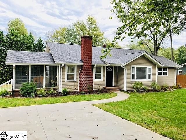 1st image of 108 Hilltop Dr