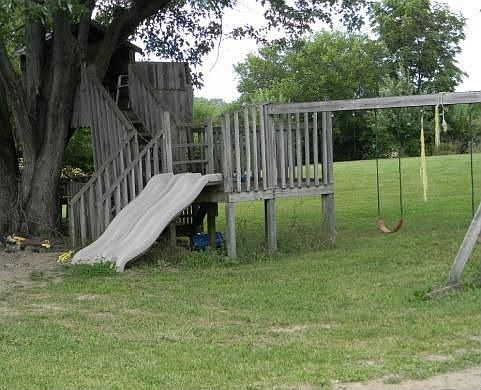 3rd image of 24907 State Road 213