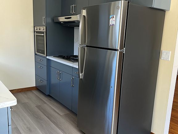 2nd image of 1148 Sanchez Way