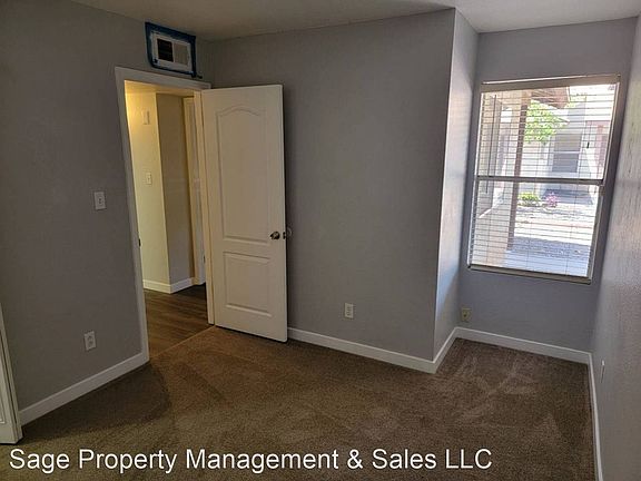 5th image of 1521 E Palmdale Dr