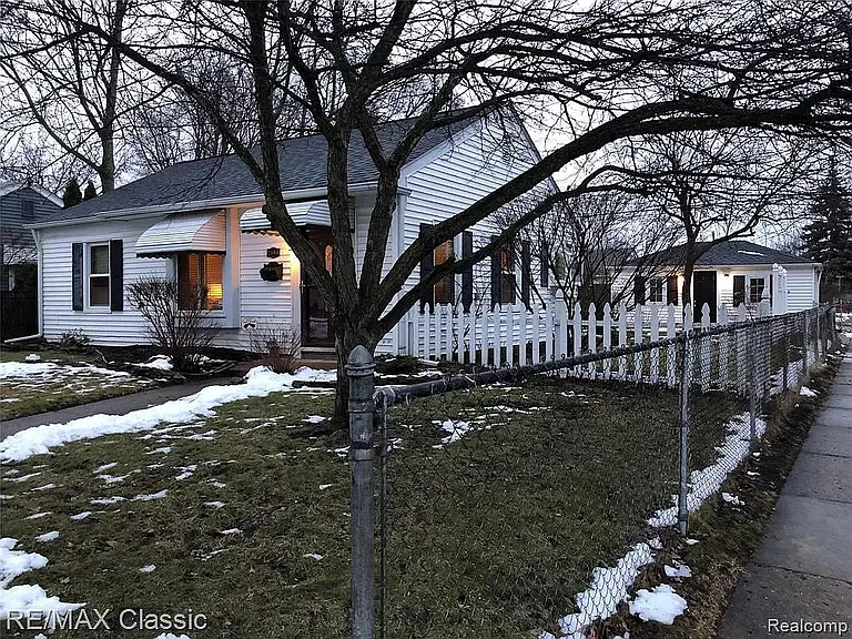 2904 Wolcott St — Photo 19