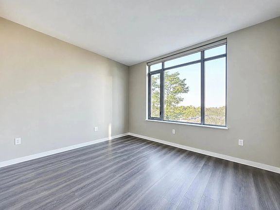 5th image of 1524 Sheepshead Bay Rd APT 4F