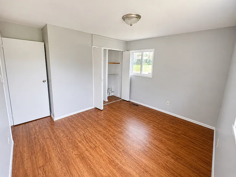 5602 Glencoe St — Photo 8