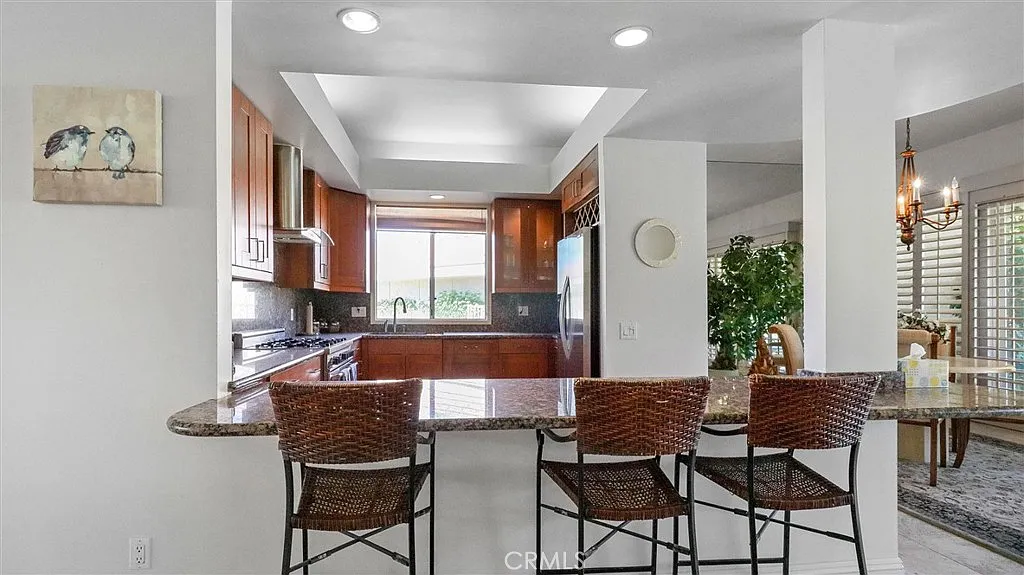 3 bed, 2280 sqft, $6,000 — Photo 3