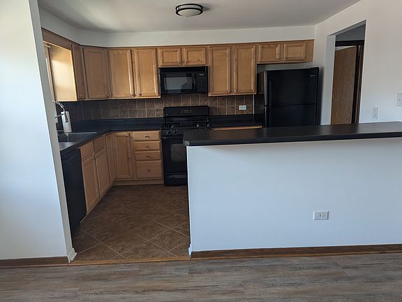 4th image of 6553 N Harlem Ave APT 3E
