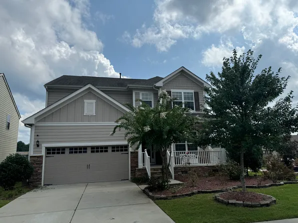 925 Lemster Ln, Cary, NC 27519