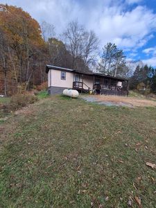 8501 Midland Trl, Charmco, WV, 25958