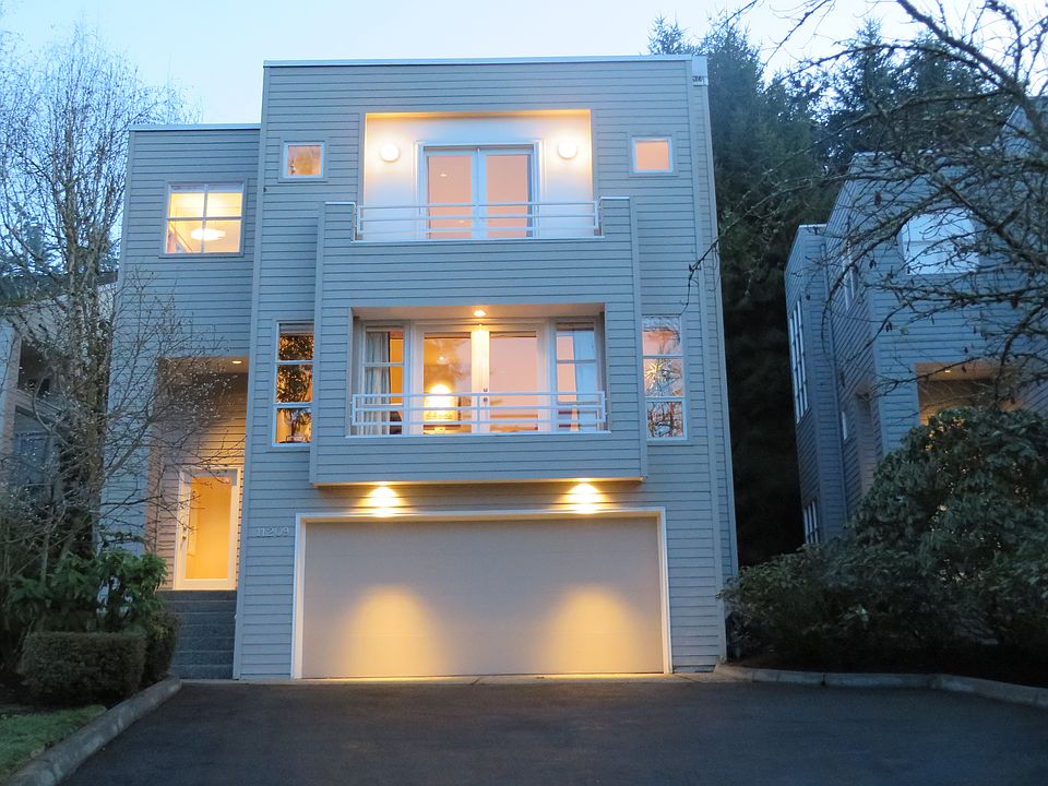 1st image of 11209 NE 106th Pl