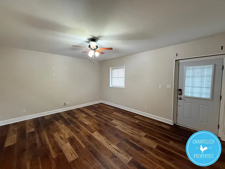 1729 Gyro Dr #B — Photo 4
