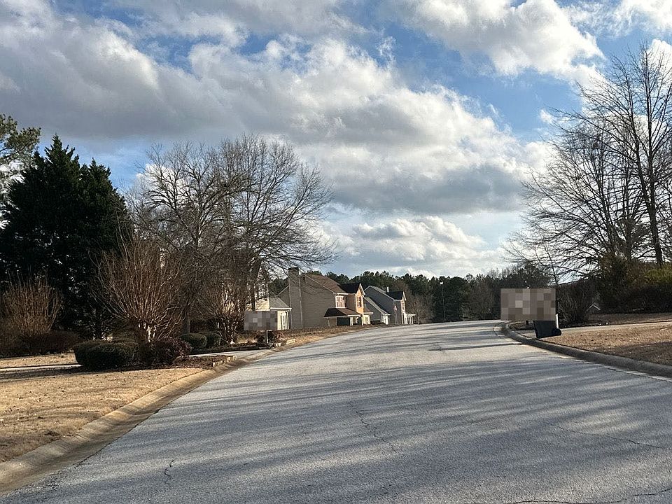 2nd image of 175 Chestlehurst Dr