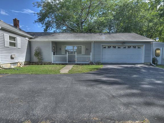 2nd image of 403 Kensington Pl