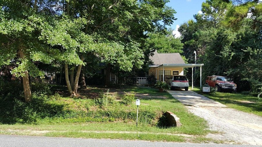 1st image of 325 Creekside Dr