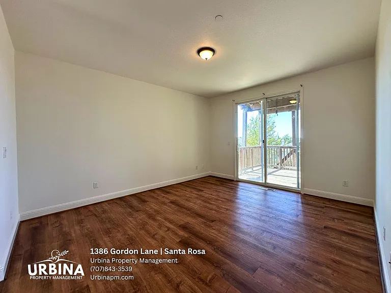 1386 Gordon Ln — Photo 25