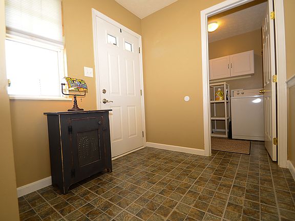 3rd image of 51 Long Meadow Dr