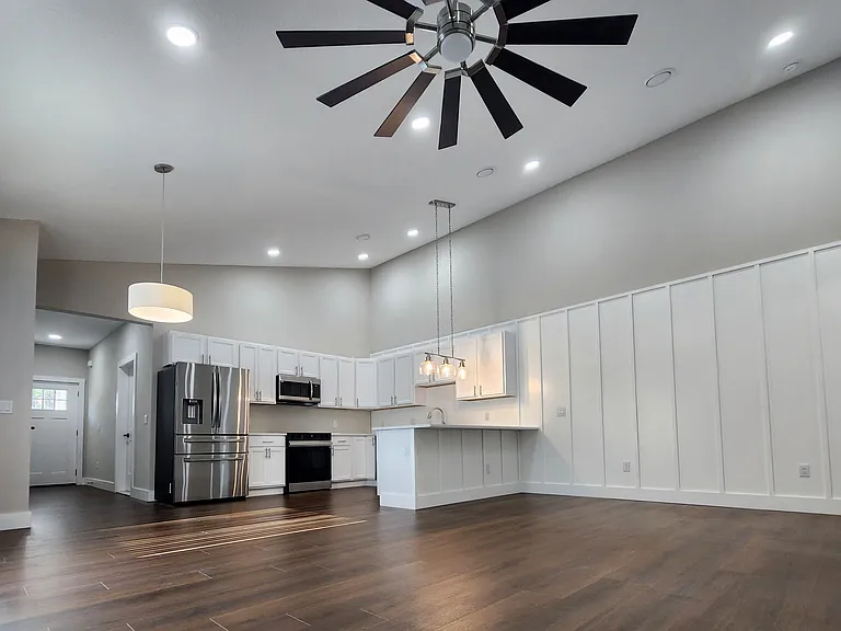 6376 W Flanders Ln — Photo 16