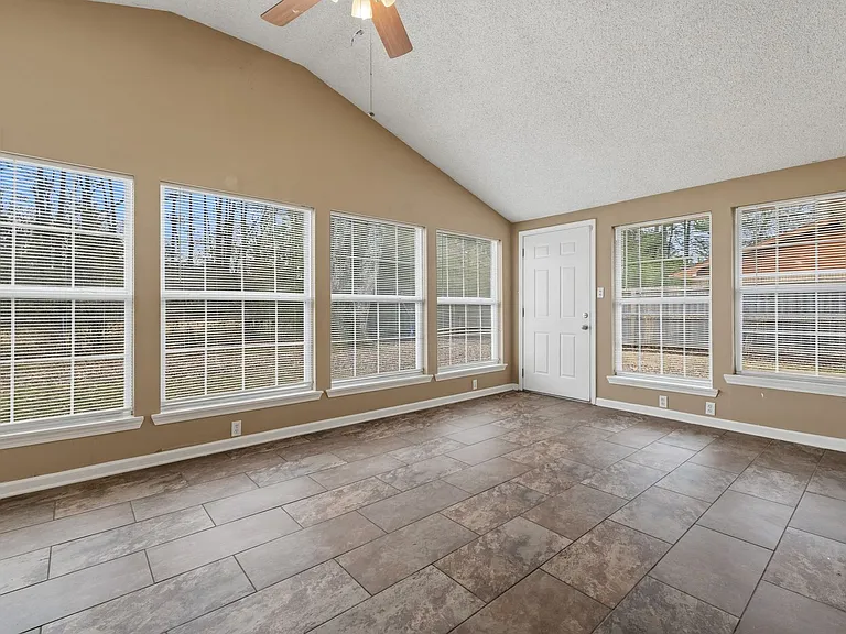104 Quapaw Pl — Photo 17