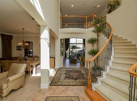 3rd image of 2216 Fountain Glen Ln