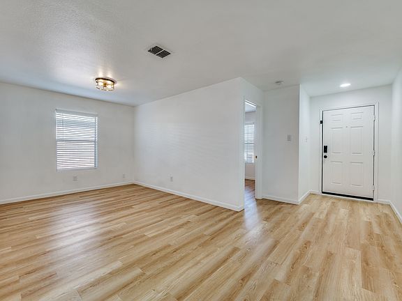 2nd image of 4912 Pacific Way Dr