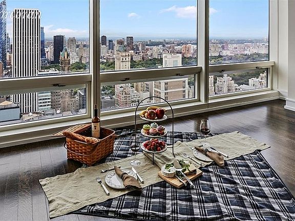 4th image of 151 E 58th St APT 41F