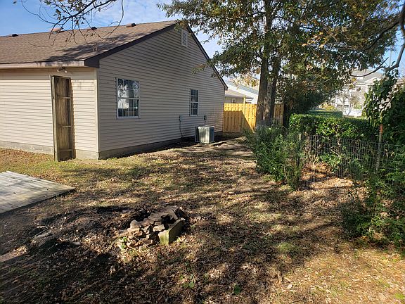 4th image of 1712 Aquamarine Dr