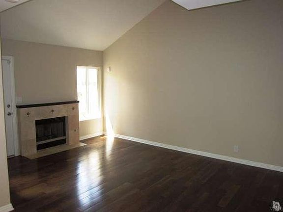 4th image of 1073 N Via Colinas