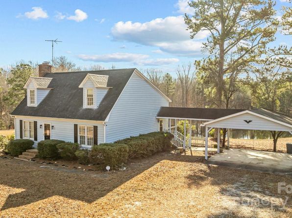 819 Triple Creek Rd, Mount Croghan, SC 29727