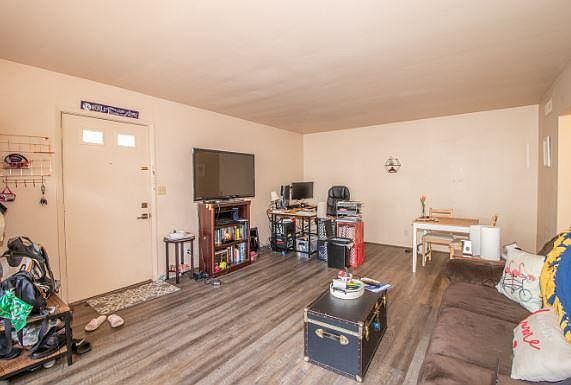 2nd image of 3942 Burwood Ave APT 2