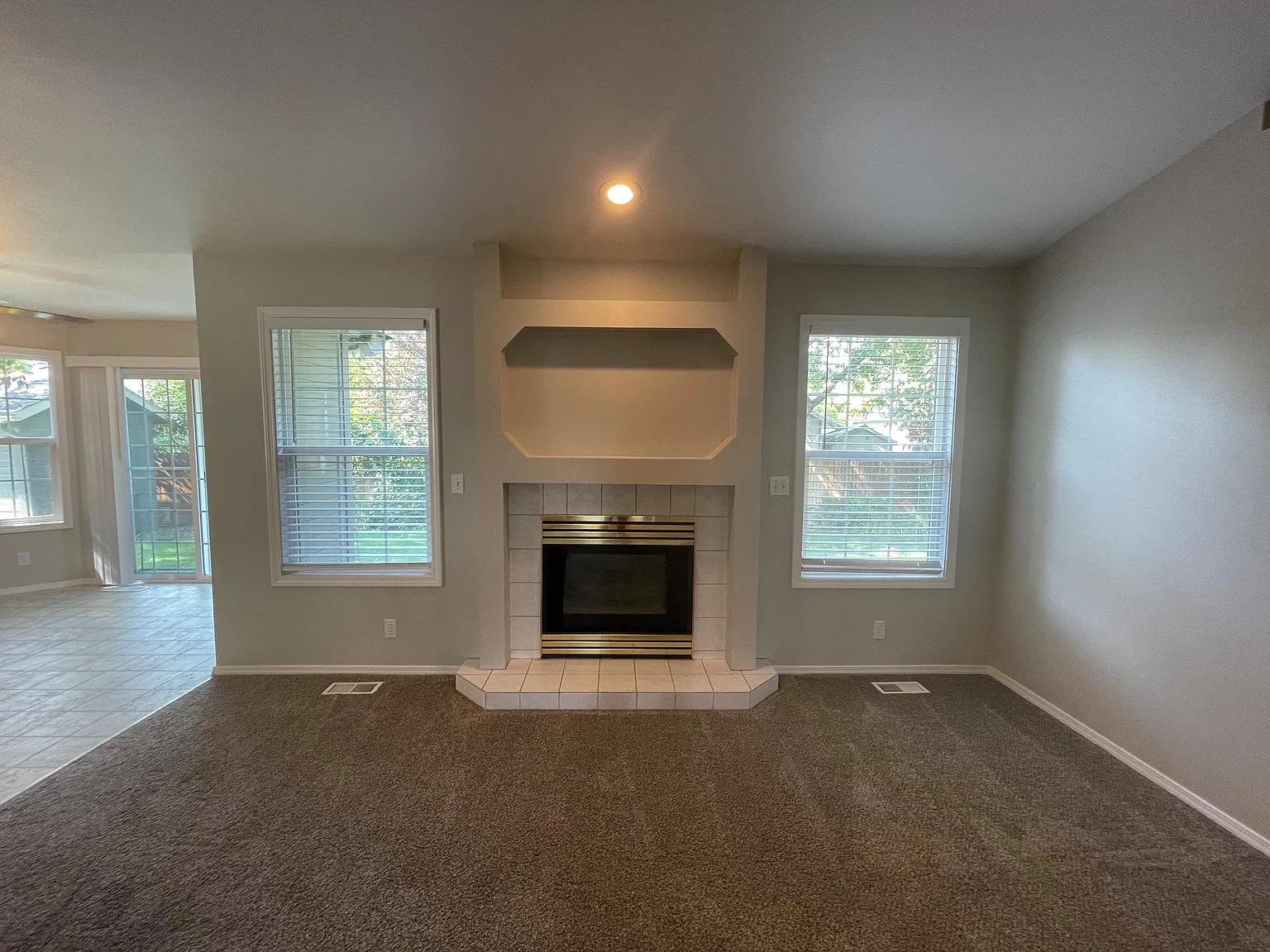 3 bed, 1527 sqft, $2,400 — Photo 3