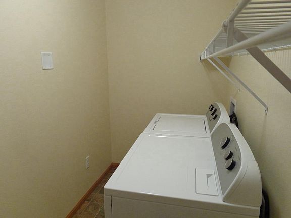 3rd image of 615 33rd Ave W APT 305