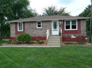11404 N Charlotte St, Kansas City, MO 64155