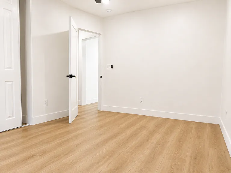 795 W Pomona Blvd — Photo 9