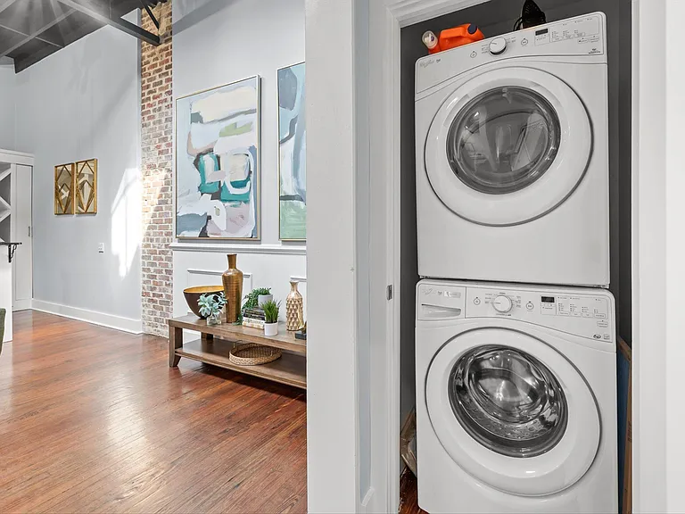 343 King St #C — Photo 18