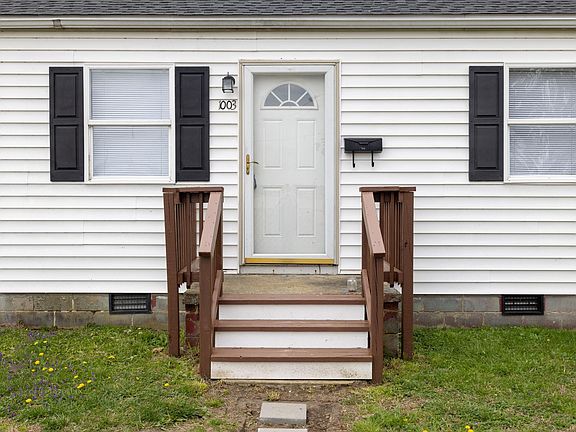 3rd image of 1003 E 15th St