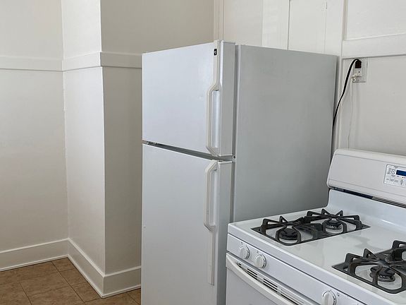 5th image of 1441 Edgecliffe Dr APT 26