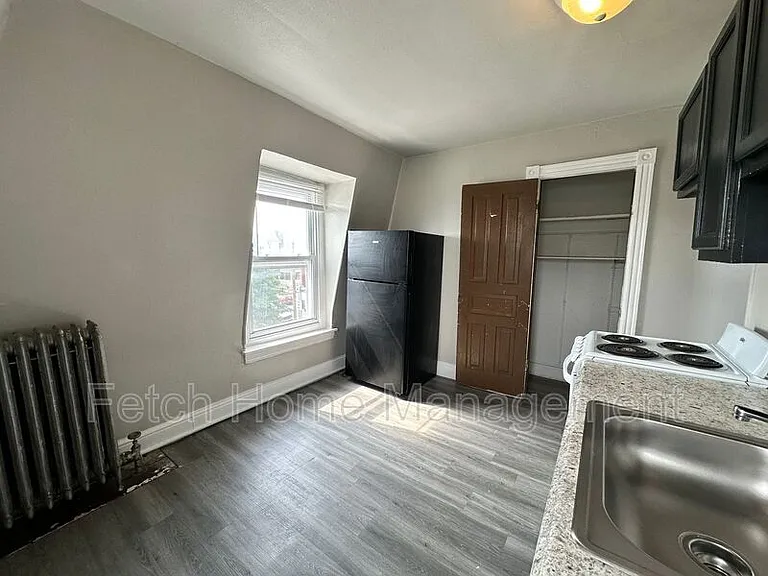 100 Windsor St #3 — Photo 7