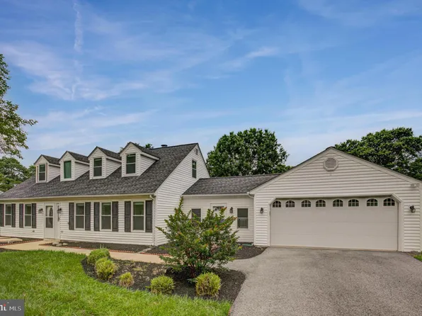 8908 Locust St, Waldorf, MD 20603